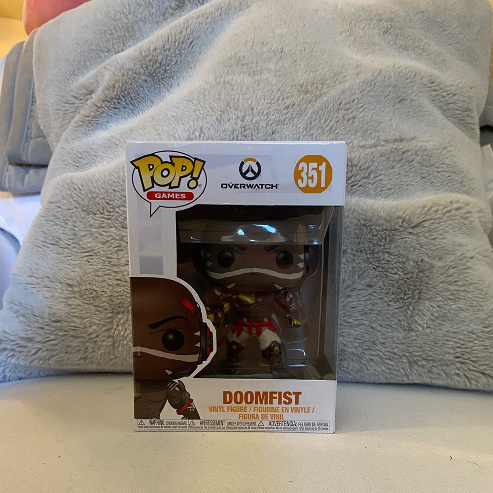 FUNKO POP OVERWATCH Doomfist figure